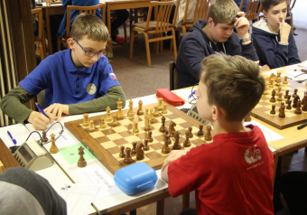 Matyáš Zeman je šachový mistr České republiky v kategorii H16 Cr8xU247s4.png.