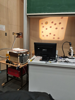 Fyzika naživo: Tři třídy, tři témata a spousta pokusů na Matfyzu IMG_20251008_101431.jpg.