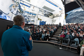 Jírovcovka mezi kosmonauty Nasa 2.jpg.