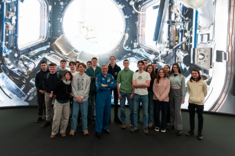 Jírovcovka mezi kosmonauty Nasa 4.jpg.