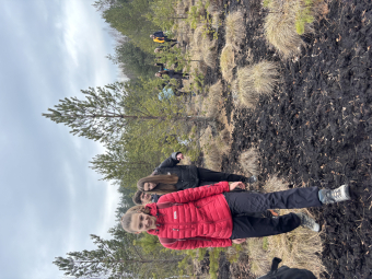 1.B na Šumavě s vlky  a tetřívky 1.B s Anetou 5.jpeg.